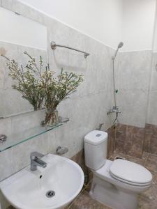 Koupelna v ubytování Phuong Vy Hotel