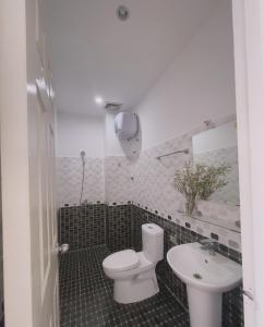 Koupelna v ubytování Phuong Vy Hotel