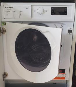 Φωτογραφία από το άλμπουμ του Les Arènes Wi-Fi Climatisation Jardin Netflix 10 mn cœur de ville στο Μπεζιέ
