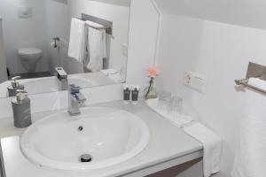 Kupatilo u objektu Hotel North