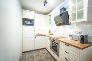 Gambar di galeri bagi 2BD App in Bojurland FREE Pool SPA Parking and Skishuttle di Bansko