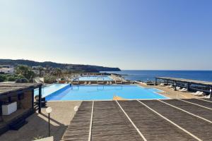 Bazén v ubytovaní Mursia Wellness Hotel alebo v jeho blízkosti