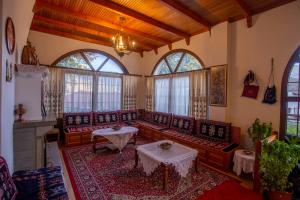 Istumisnurk majutusasutuses Hotel Adonis