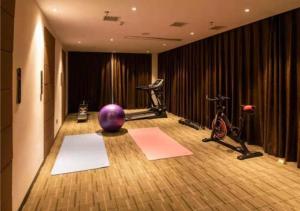 Posilňovňa alebo fitness centrum v ubytovaní City Comfort Inn Changsha Outlets Datuo Metro Station