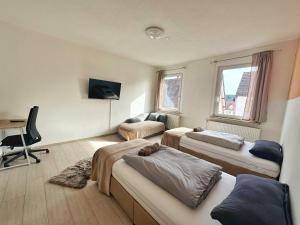 TV a/nebo společenská místnost v ubytování 2 Bed Flat - Sleeps 4 - Pets - Parking - Wifi
