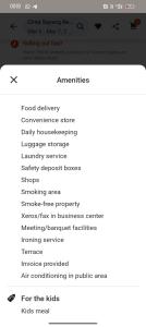 uma captura de ecrã de um telemóvel com uma lista de respondedores de emergência à entrega de alimentos em Cinta Sayang-Sky Residence em Sungai Petani