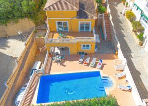 Basen w obiekcie Villa Helios - PlusHolidays lub w pobliżu