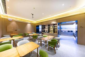 Ji Hotel Shanghai South Yanggao Road Metro Station 라운지 또는 바