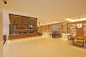 Lobby alebo recepcia v ubytovaní Hanting Hotel Yuyao Zhongan Plaza