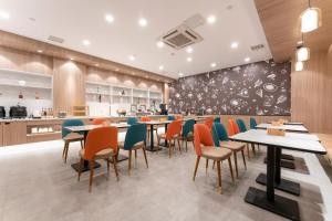 Restauracja lub miejsce do jedzenia w obiekcie Hanting Hotel Nanchang Tengwangge Wanshougong