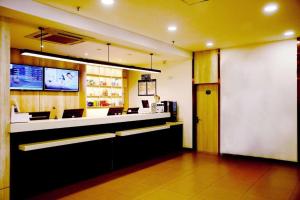 Lobbyn eller receptionsområdet på Hanting Hotel Zhuanghe Qiansheng Store