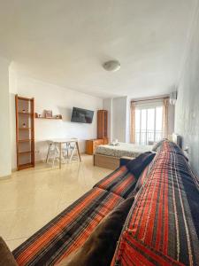 A television and/or entertainment centre at Estudio in City Center Málaga!