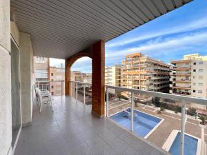 The swimming pool at or close to COSTA DAURADA APARTAMENTS CENTER