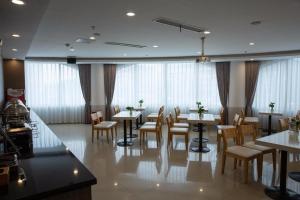 Εστιατόριο ή άλλο μέρος για φαγητό στο Hanting Hotel Taizhou Wanda