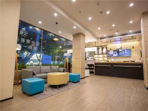 De lobby of receptie bij Hanting Hotel Zhengzhou Jinshui Road 2nd Branch