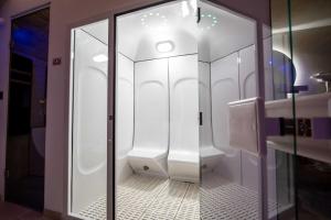 Koupelna v ubytování Civico Sedici Suite & Spa