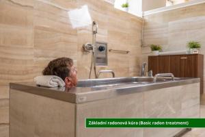 Mynd úr myndasafni af Complex Curie í Jáchymov