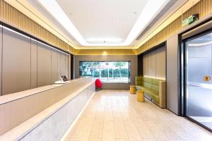 Gallery image of Ji Hotel Shanghai Xujiahui Guanshengyuan Road in Shanghai