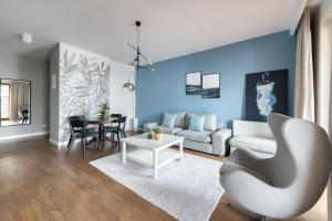 Posedenie v ubytovaní Dom & House - Apartamenty Nadmorski Dwór