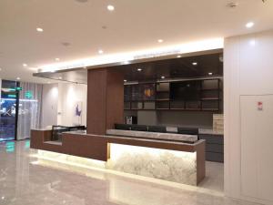 Hall ou réception de l'établissement Hanting Premium Hotel Lishui Jiefang Street