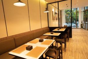 Restauracja lub miejsce do jedzenia w obiekcie Hanting Hotel Handan Century Street