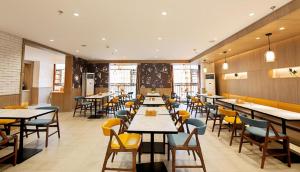 Restoran atau tempat makan lain di Hanting Premium Hotel Xinyang Railway Station