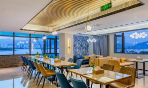 Restorāns vai citas vietas, kur ieturēt maltīti, naktsmītnē Starway Hotel Wenzhou Wangjiang East Road