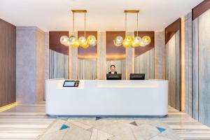 The lobby or reception area at NIHAO Hotel Hohhot Manduhai Park
