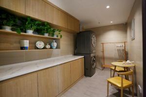 Küche/Küchenzeile in der Unterkunft Hanting Hotel Tongliao Mingren Street