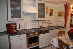 Kuchyň nebo kuchyňský kout v ubytování Ferienwohnung Bruni Bock