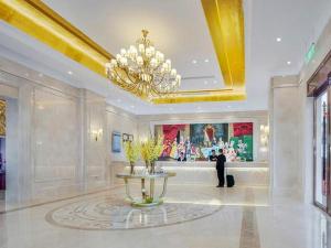 Lobby eller resepsjon på Vienna Hotel Shaanxi Hanzhong Central Square High-Speed Railway Station