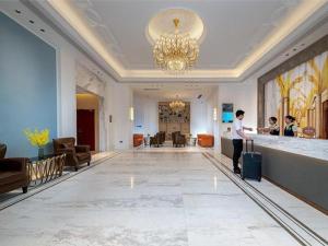 Preddverje oz. recepcija v nastanitvi Vienna Hotel Fuzhou Gushan Dongtaihe