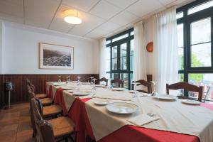 Restaurace v ubytování Hotel Tugasa Sierra y Cal