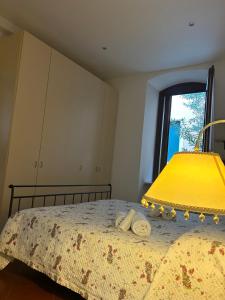 A bed or beds in a room at Residenza della Samaritana Classici