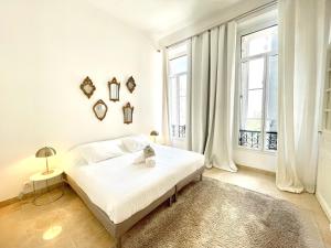 Posteľ alebo postele v izbe v ubytovaní Marina Luxury 3 bedroom by Welcome to Cannes