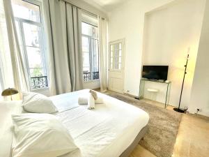 Posteľ alebo postele v izbe v ubytovaní Marina Luxury 3 bedroom by Welcome to Cannes