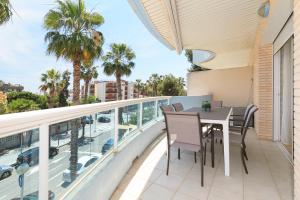 Μπαλκόνι ή βεράντα στο UHC ELS PINS APARTMENTS +35 φωτογραφίες