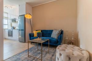 Kuchyň nebo kuchyňský kout v ubytování Stylish 1-Bed near Sea Point Promenade