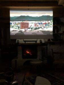 Naktsmītnes Fireplace Chalet pilsētā Žabljaka fotogalerijas attēls