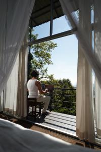 Ban công/sân hiên tại Treehouse Chalets - Luxury getaway within a short distance of Ella