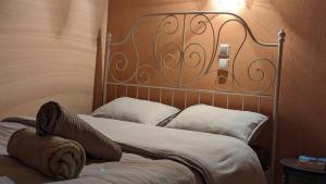 Postel nebo postele na pokoji v ubytování Diminio 2 Apartment at Livadi Arachova