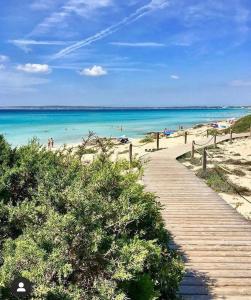 Gallery image of Casa Migjorn, immersa nella natura a pochi passi dal mare in Es Calo