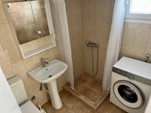 Bilik mandi di Edessa Woodland Retreat +22 gambar