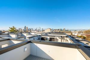 Gallery image of 2BR 2BA Capitol Hill Cozy Haven- Rooftop in Seattle