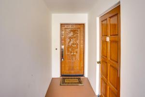 Galeriebild der Unterkunft Gorgeous Catalina Island Condo with Golf Cart! in Avalon