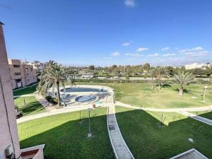 Κήπος έξω από το Almare Suites Burbujas II - Playa y golf a un paso