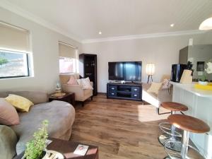 Χώρος καθιστικού στο 10 on Waboom, Montagu West