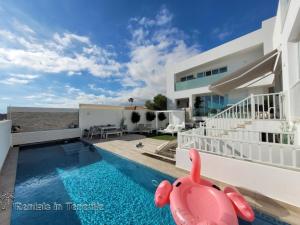 Bazén v ubytování OCEAN MARINA GOLF Villa nebo v jeho okolí