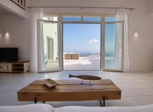 Телевизор и/или развлекательный центр в Anemone Villas hotel