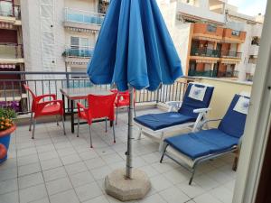 Balkón nebo terasa v ubytování Habitacion Familiar en un Ático con gran terraza y,cocina ,en la playa